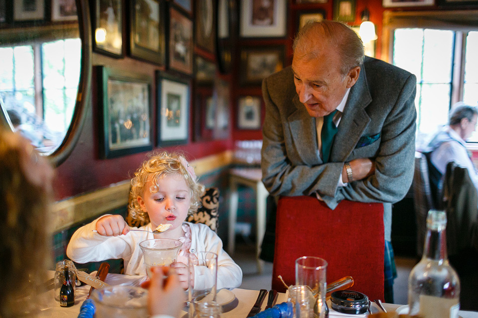 Henley on Thames wedding photographer Crooked Billet pub 