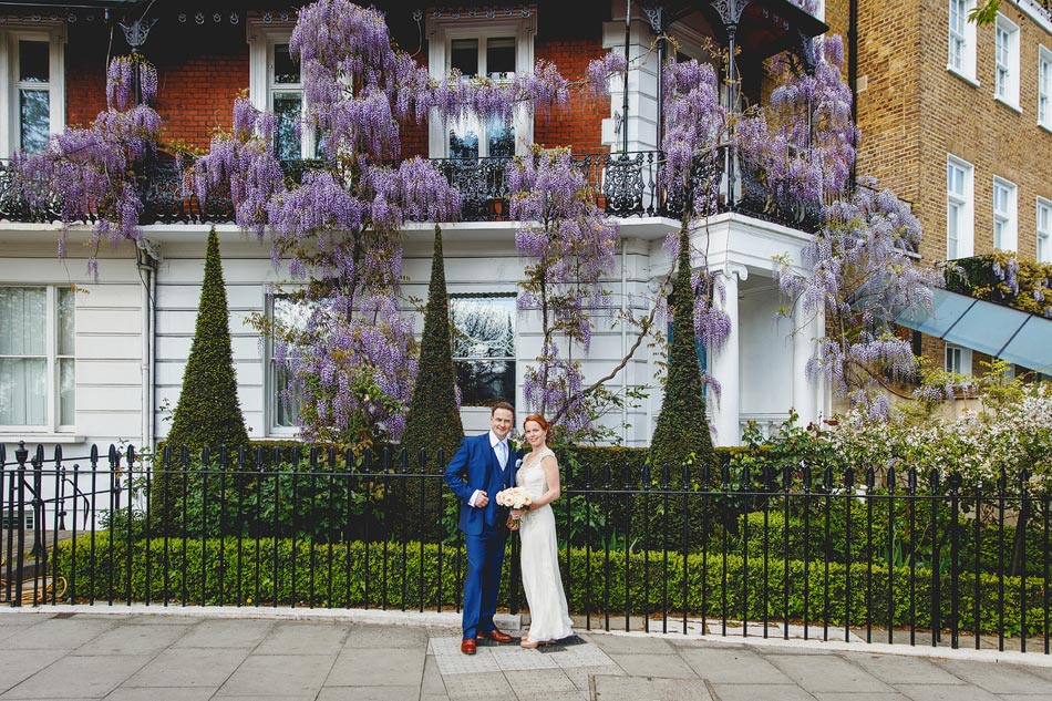 Gina and Stephen pose after their Chelsea Town Hall wedding.