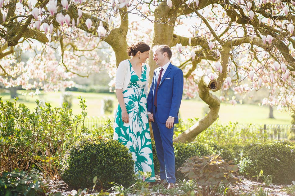 London engagement photography in Golders Park