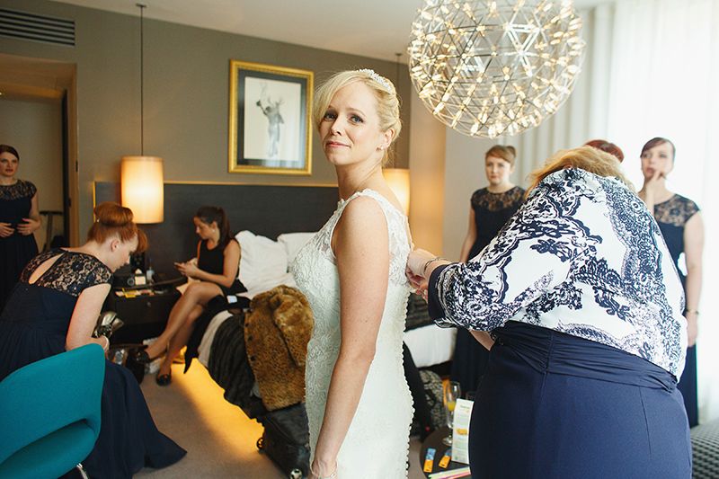 SOUTH_PLACE_HOTEL_WEDDING_PHOTOGRAPHER_012