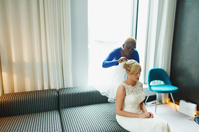 SOUTH_PLACE_HOTEL_WEDDING_PHOTOGRAPHER_019