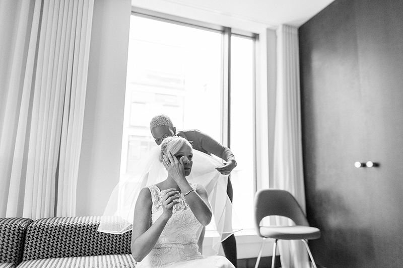 SOUTH_PLACE_HOTEL_WEDDING_PHOTOGRAPHER_020