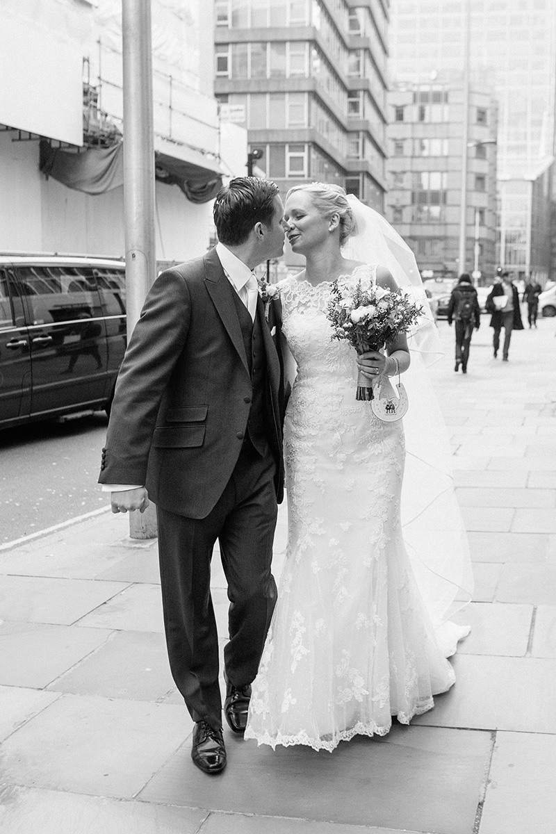 SOUTH_PLACE_HOTEL_WEDDING_PHOTOGRAPHER_049