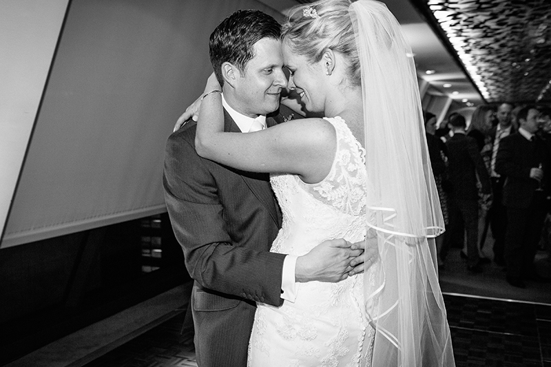 SOUTH_PLACE_HOTEL_WEDDING_PHOTOGRAPHER_097